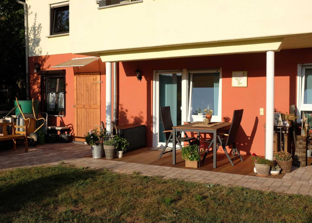 Ferienwohnung Im Paradies Momlingen Exteriör bild