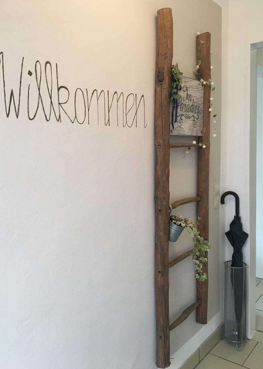 Ferienwohnung Im Paradies Momlingen Exteriör bild